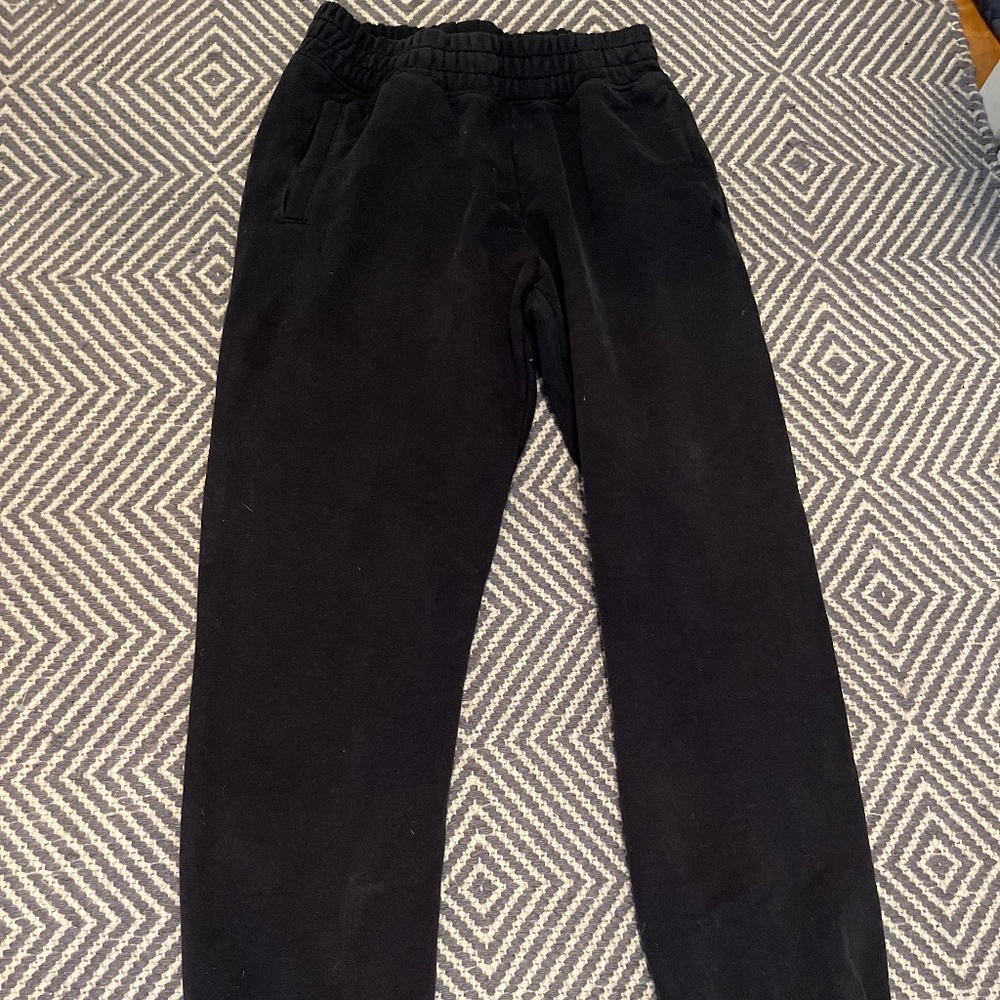 black sweatpants